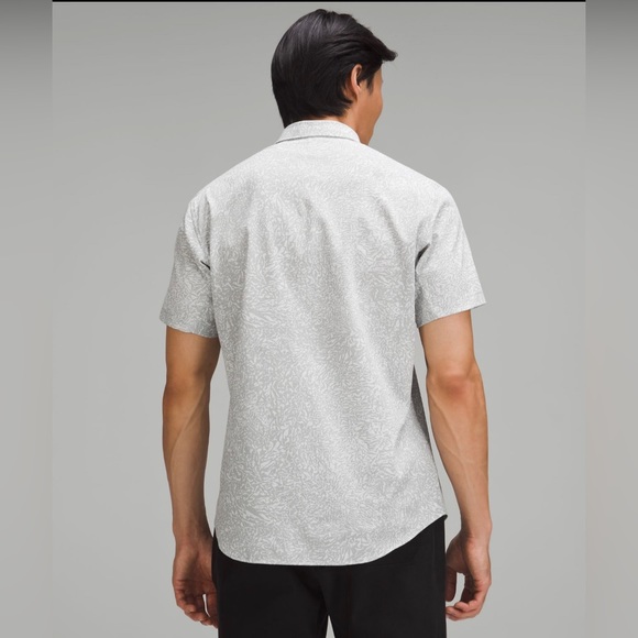 Lululemon Airing Easy Short Sleeve Button-Up Shirt - Picture 5 of 6